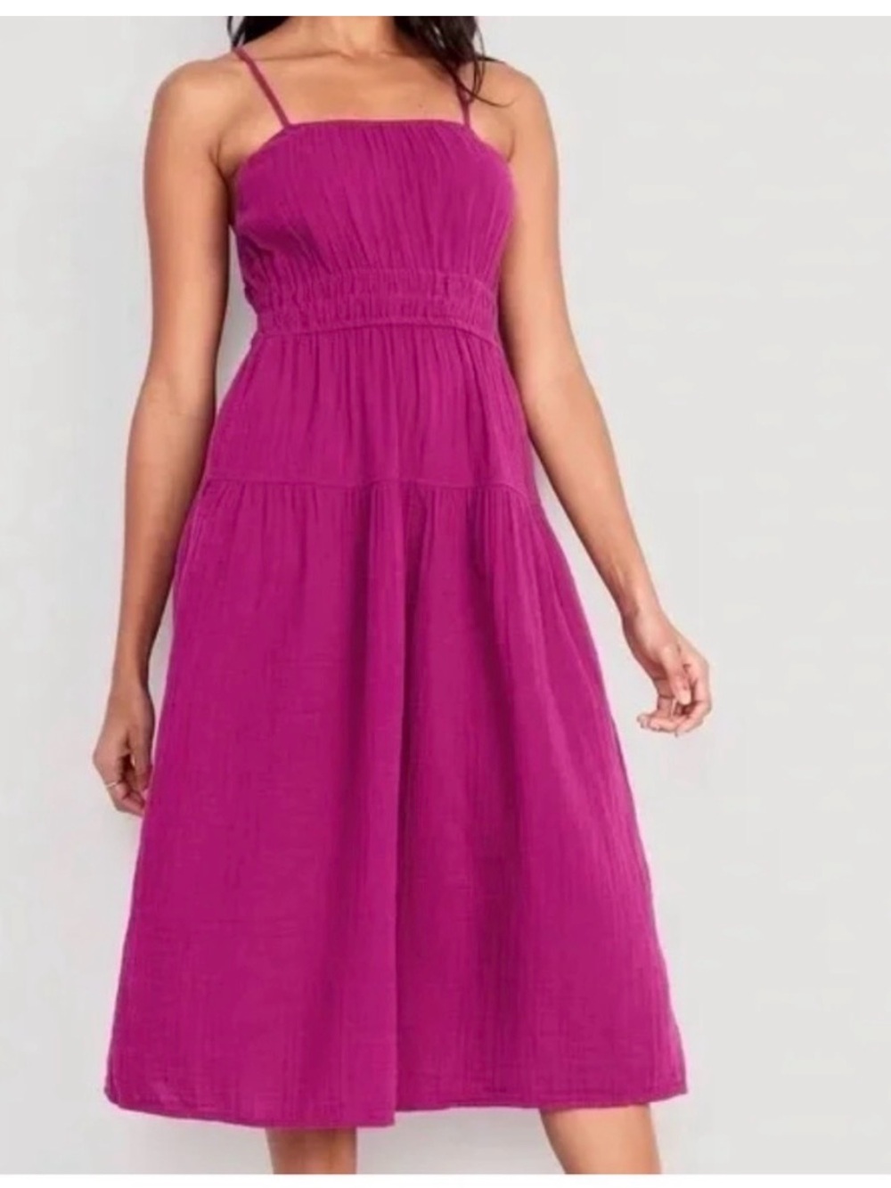 Old Navy Boysenberry Waist
Defined Cami Midi Dress
Size S